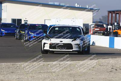 media/Nov-09-2025-Speed Ventures (Sun) [[388b781dcd]]/Orange/Session 1 (Turn 1)/